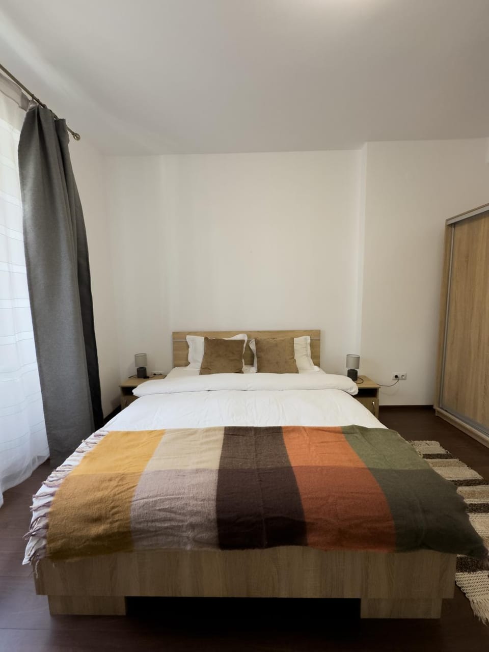 Bed, Photo of the whole room, Bedroom, wardrobe