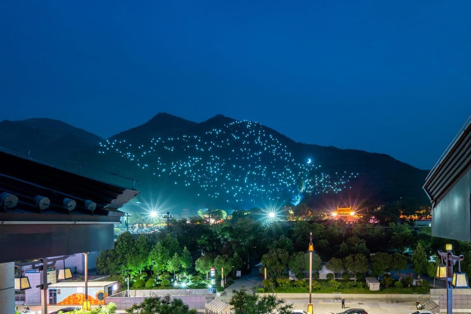 Night, People, Natural landscape, Mountain view, group of guests
