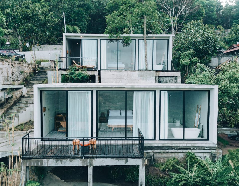 Property building, Natural landscape, Garden, Balcony/Terrace
