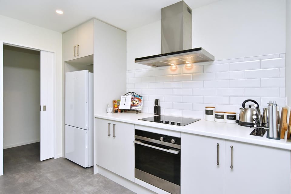 Kitchen or kitchenette, oven, stove