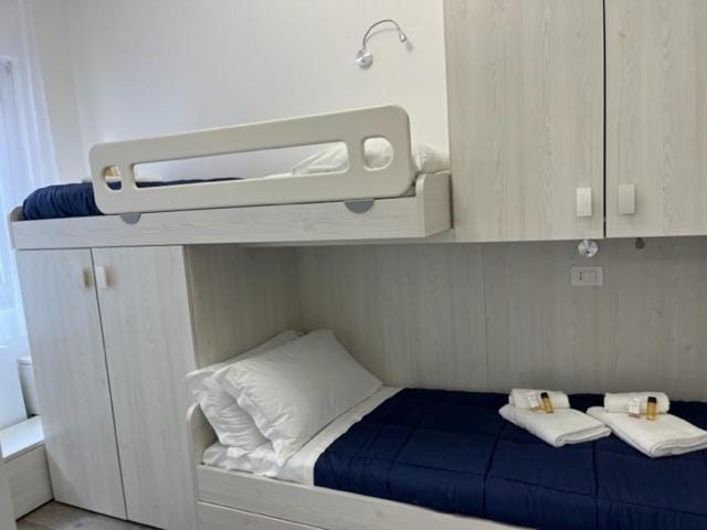 bunk bed