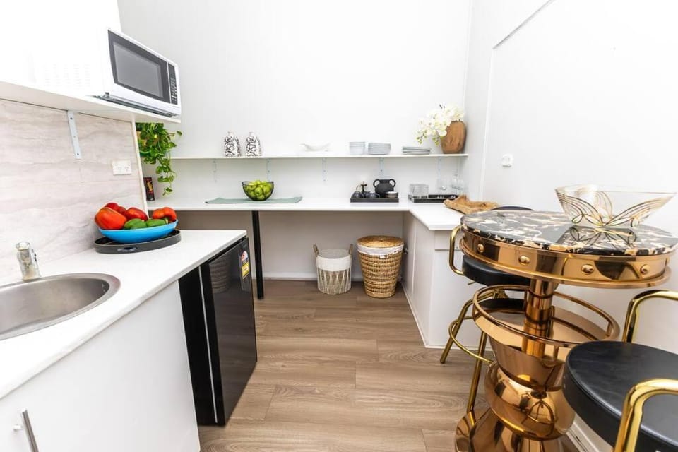 Location & Budget - Great Affordable Studio Bondi Apartment in Sydney