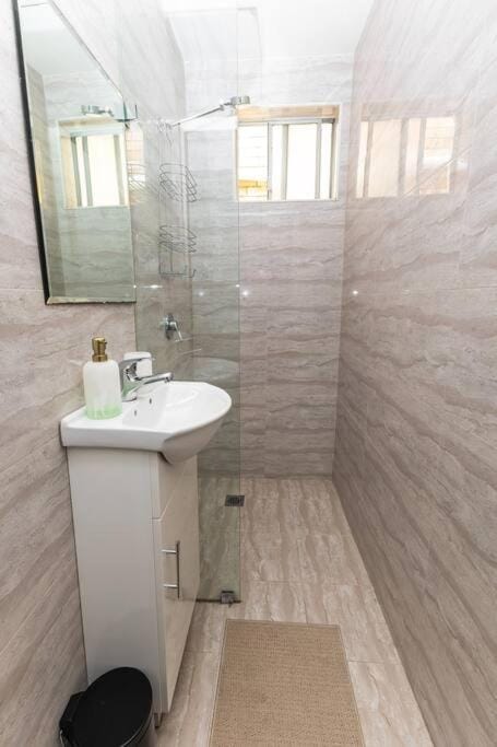 Location & Budget - Great Affordable Studio Bondi Apartment in Sydney