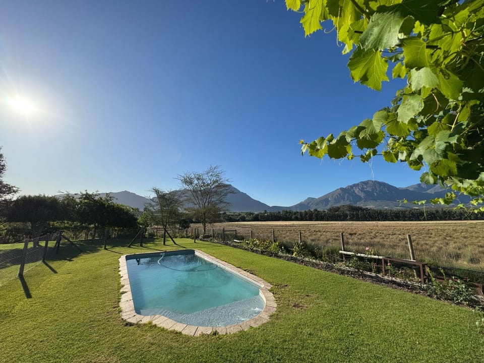 Natural landscape, Garden, Garden view, Mountain view, Pool view, Swimming pool