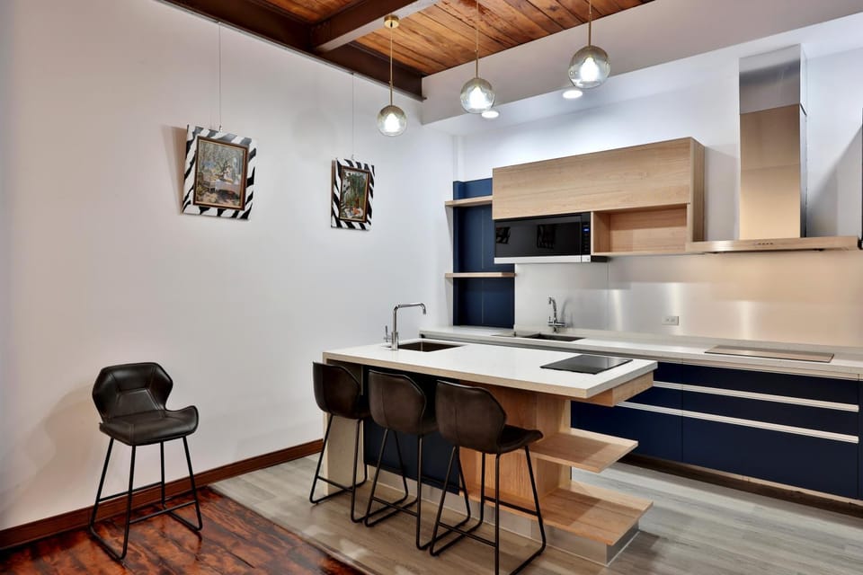 Kitchen or kitchenette, Dining area, stove