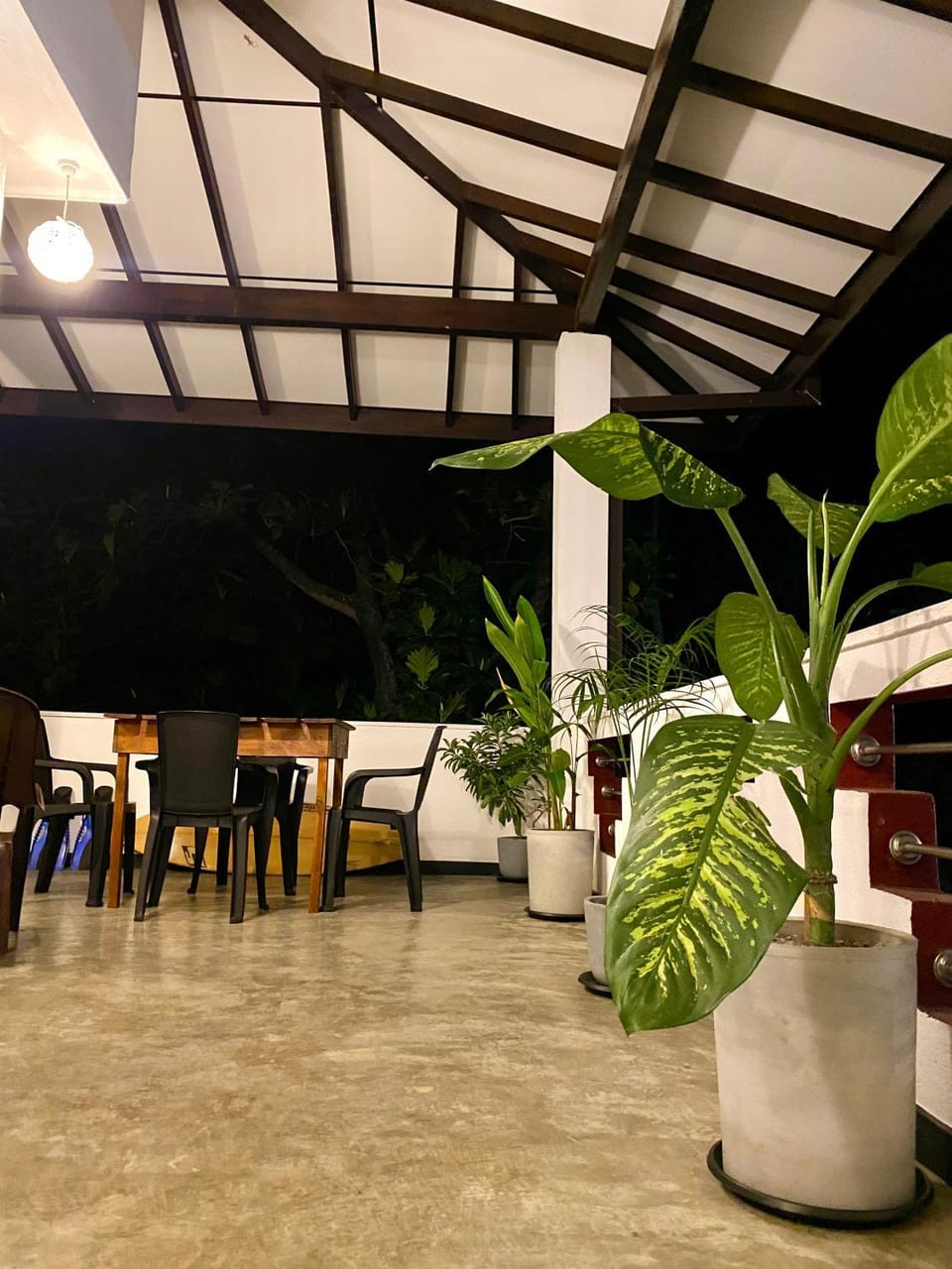 Restaurant/places to eat, Balcony/Terrace