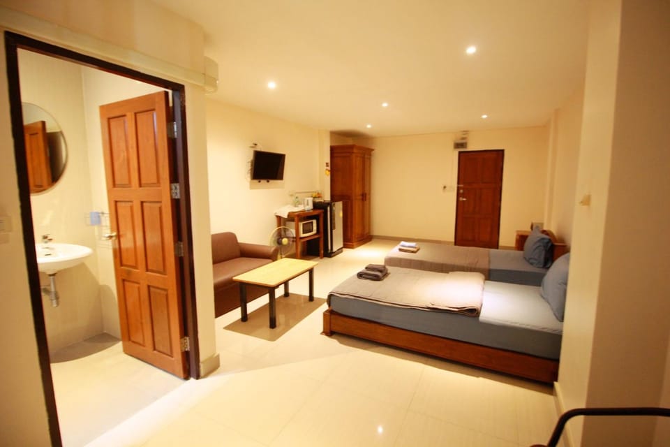 Photo of the whole room, Bedroom