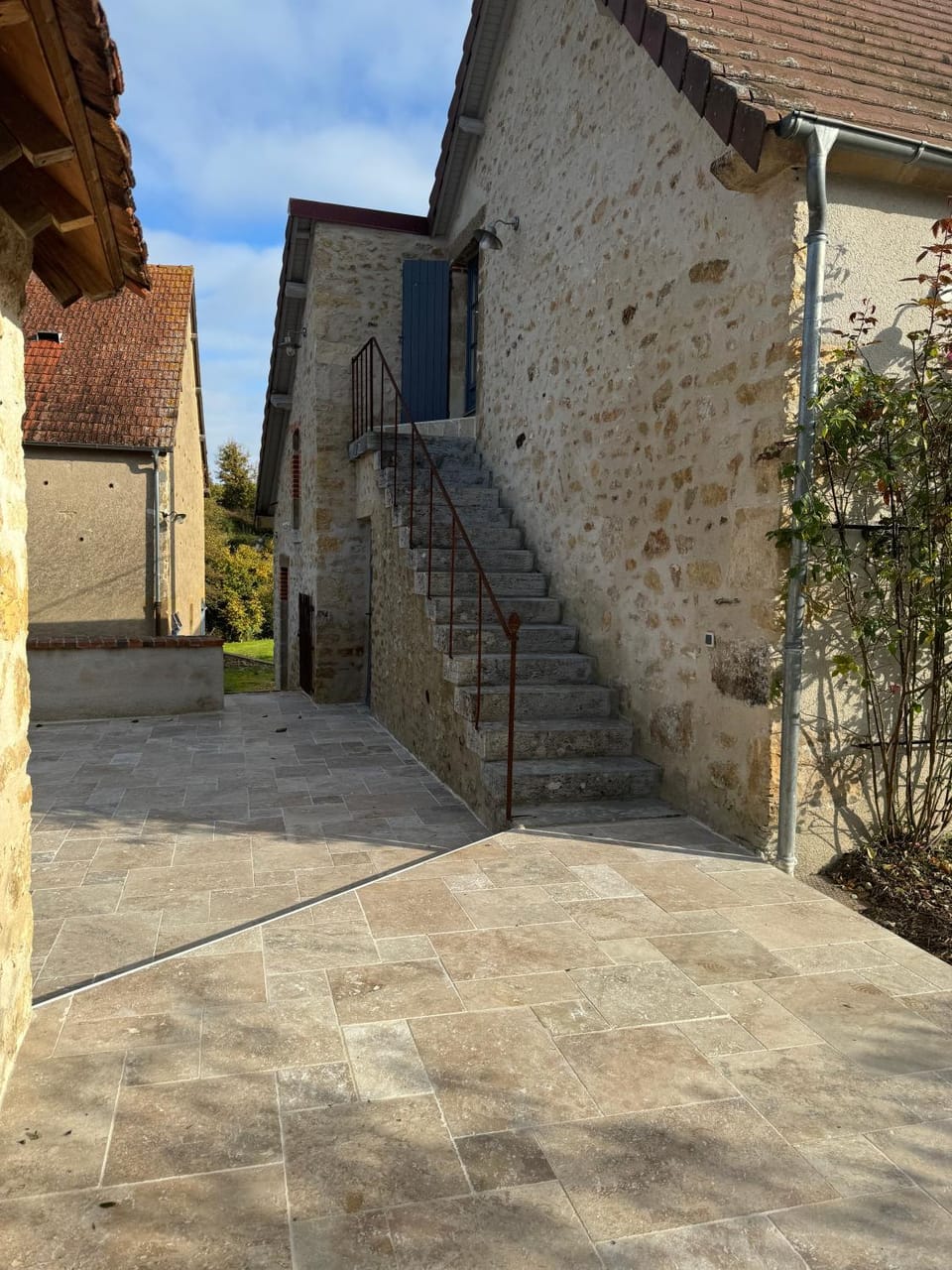 Property building, Balcony/Terrace, acessibility