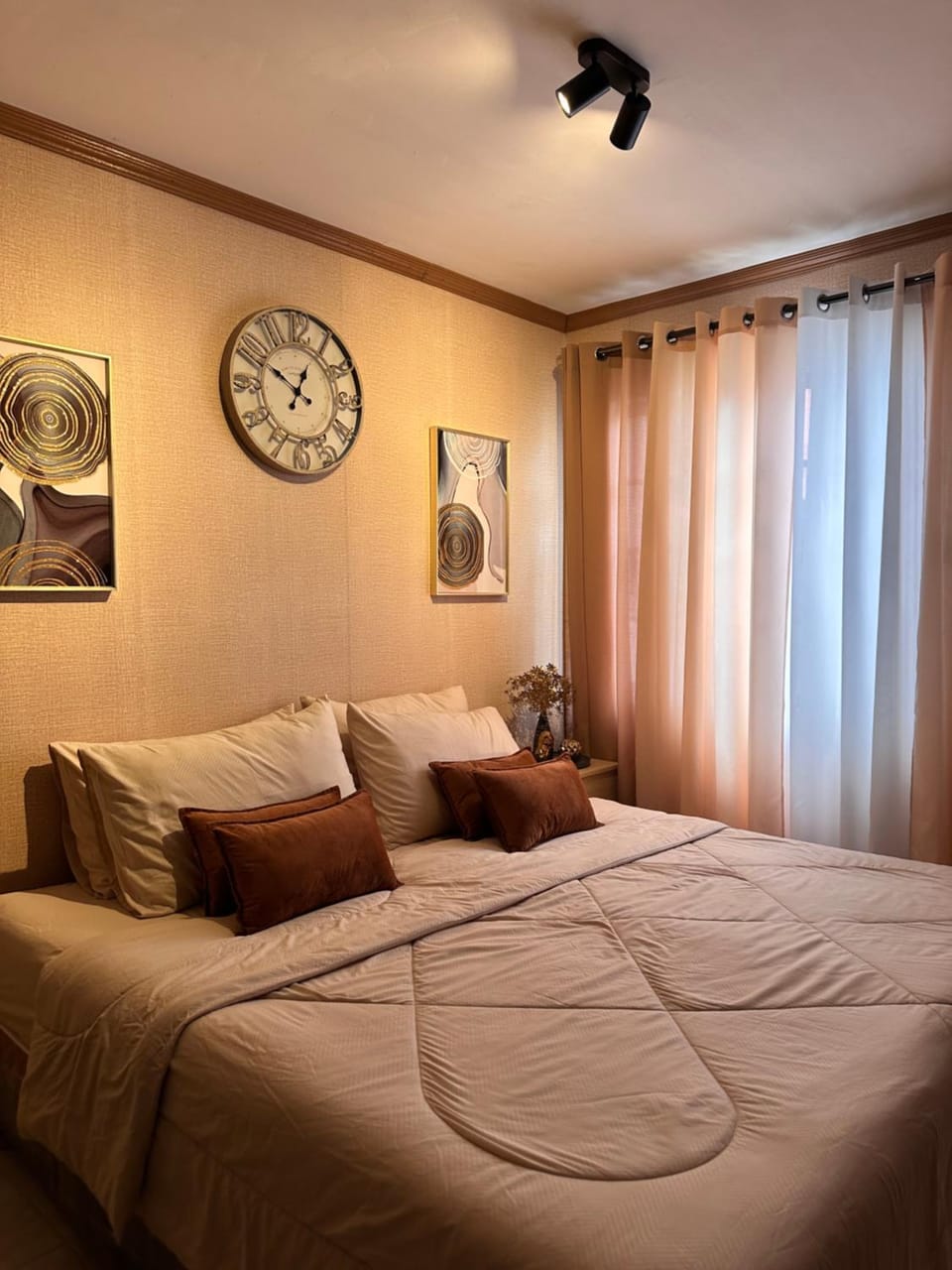 Lydelles Guesthouse Bed and Breakfast in Caraga