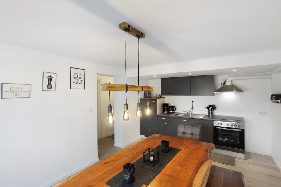 Property building, Kitchen or kitchenette, Living room