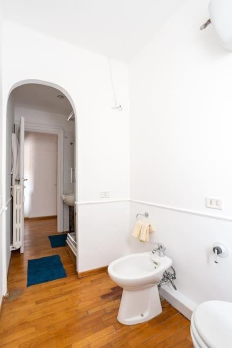 Blue Window in the center of Rome Apartment in Rome
