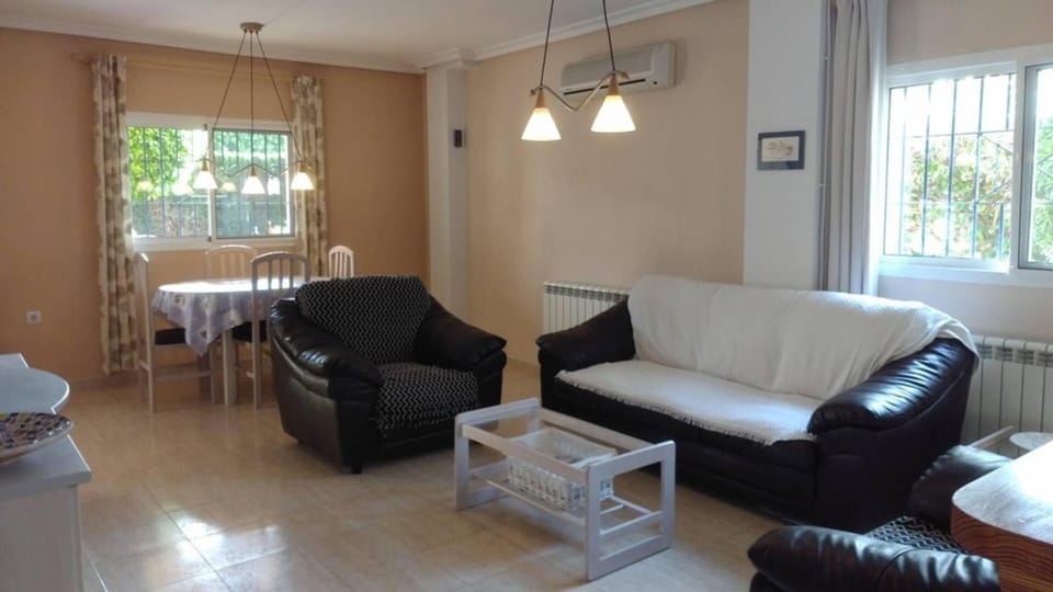 Living room, Dining area, air conditioner