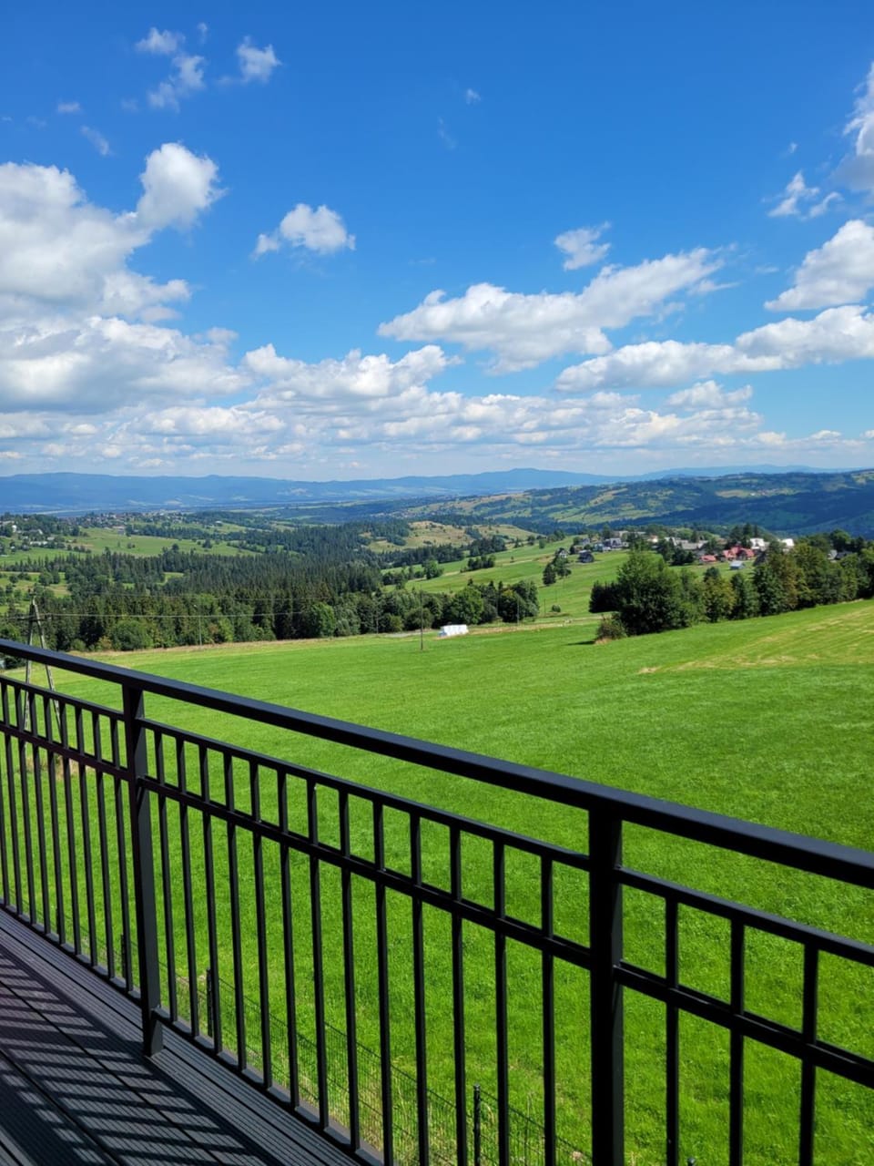 Balcony/Terrace, Mountain view