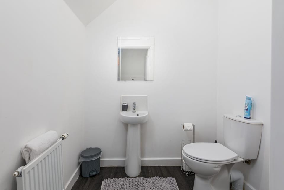 Spacious Luxurious Serviced Accommodation 4 House in Sheffield