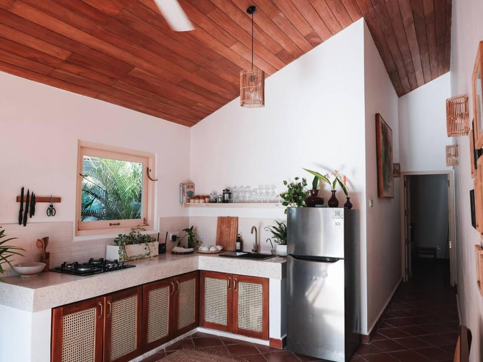 3 Bed Private Villa With Pool, 250m To The Beach Villa in Ahangama