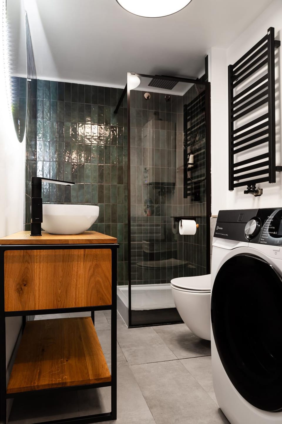 Shower, Toilet, Bathroom, washing machine, dryer