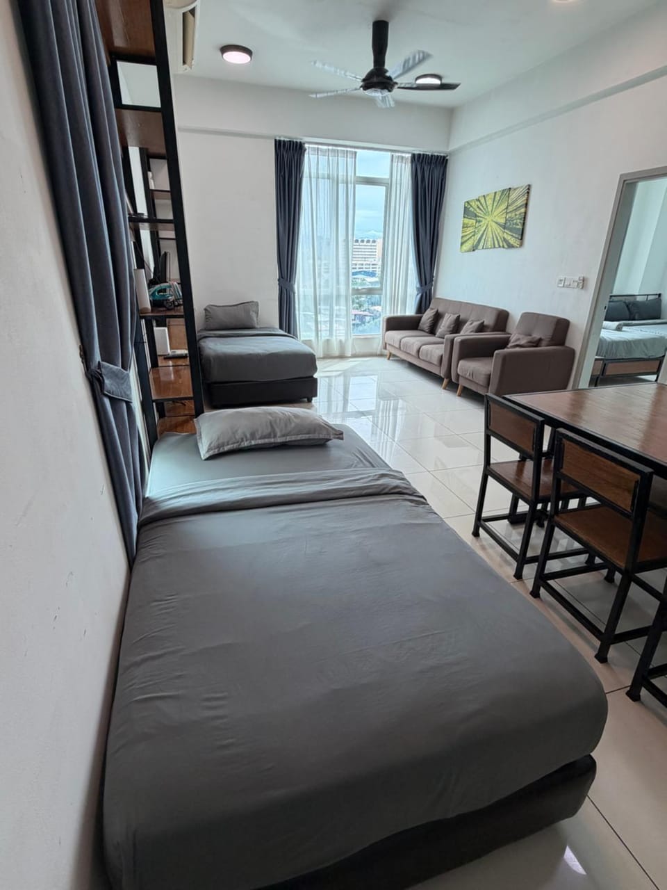Infinity pool Sutera Avenue family suite Free Wifi -Parking Apartment in Kota Kinabalu