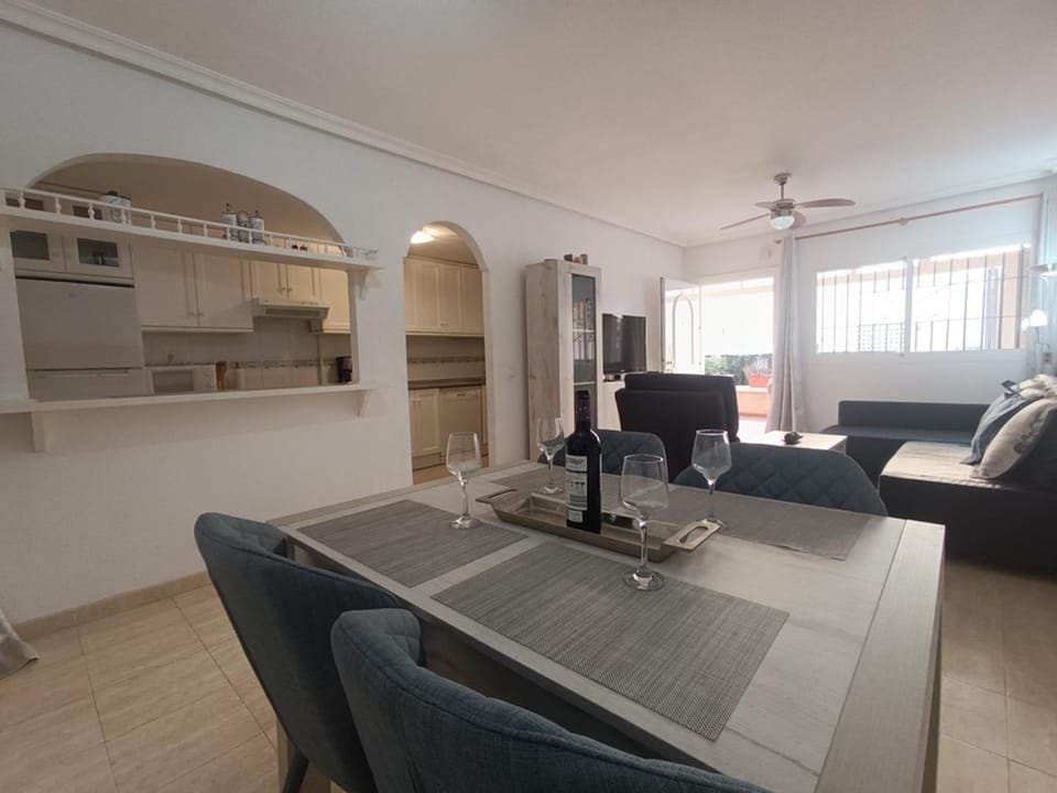 Kitchen or kitchenette, Living room, Dining area