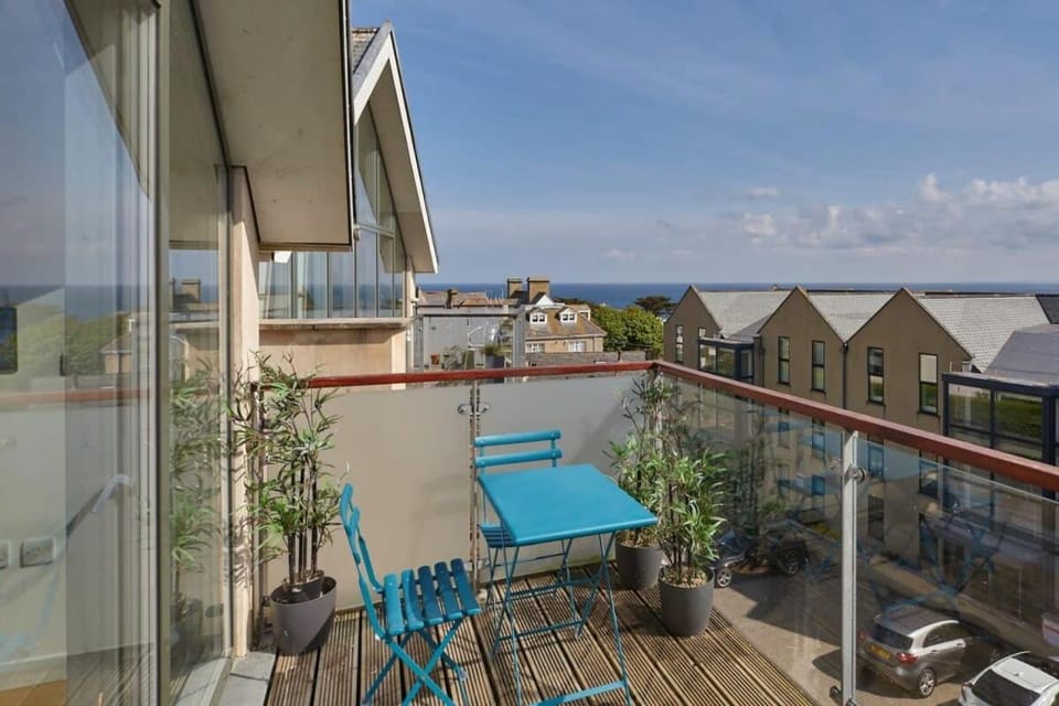 Stunning Apartment Balcony Sea Views St Ives Apartment in Saint Ives