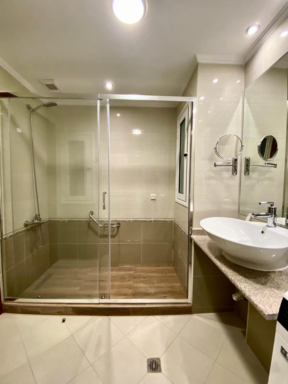 Shower, Bathroom, towels