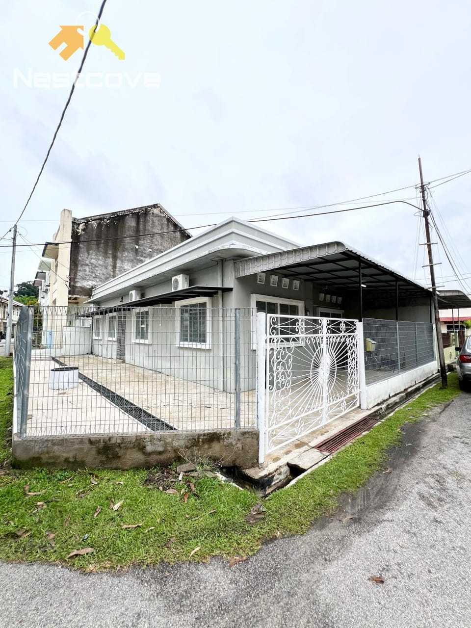 Property building, Day, Neighbourhood, Street view