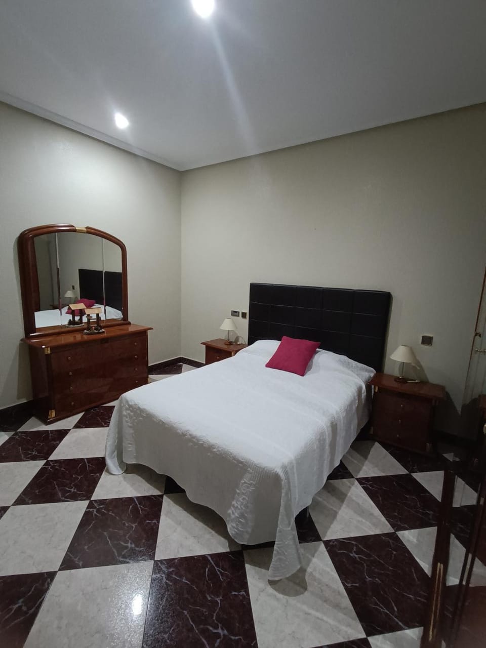 Photo of the whole room, Bedroom
