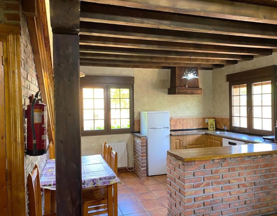 Property building, Kitchen or kitchenette, Living room