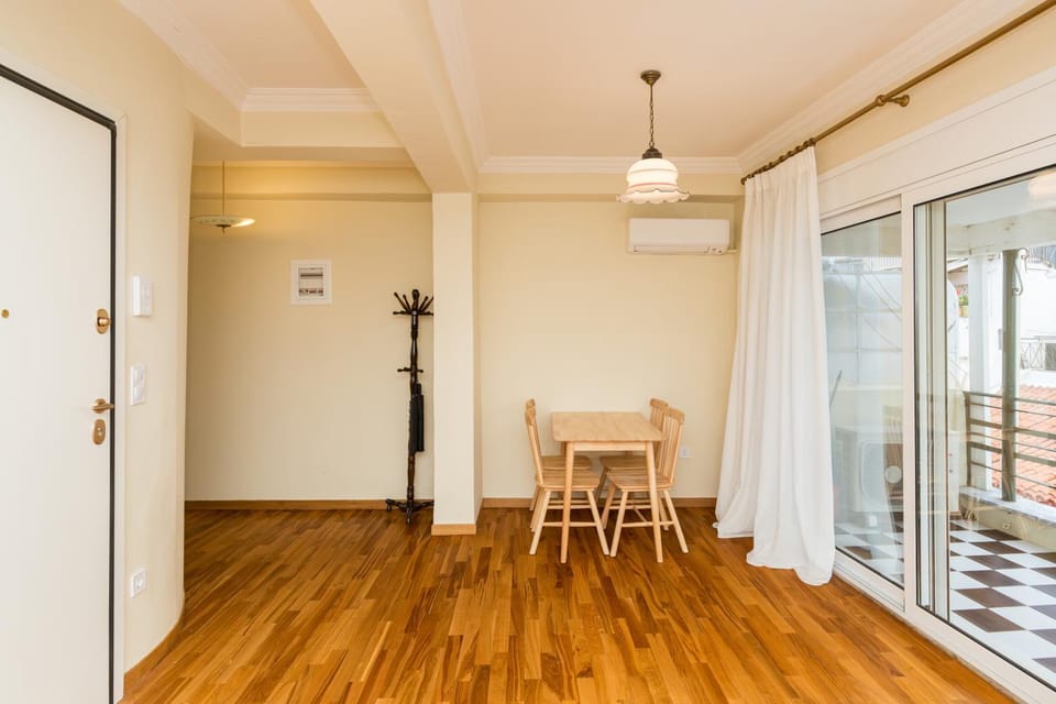 Acropolis Aura Vintage Stays in Athens Apartment in Plaka