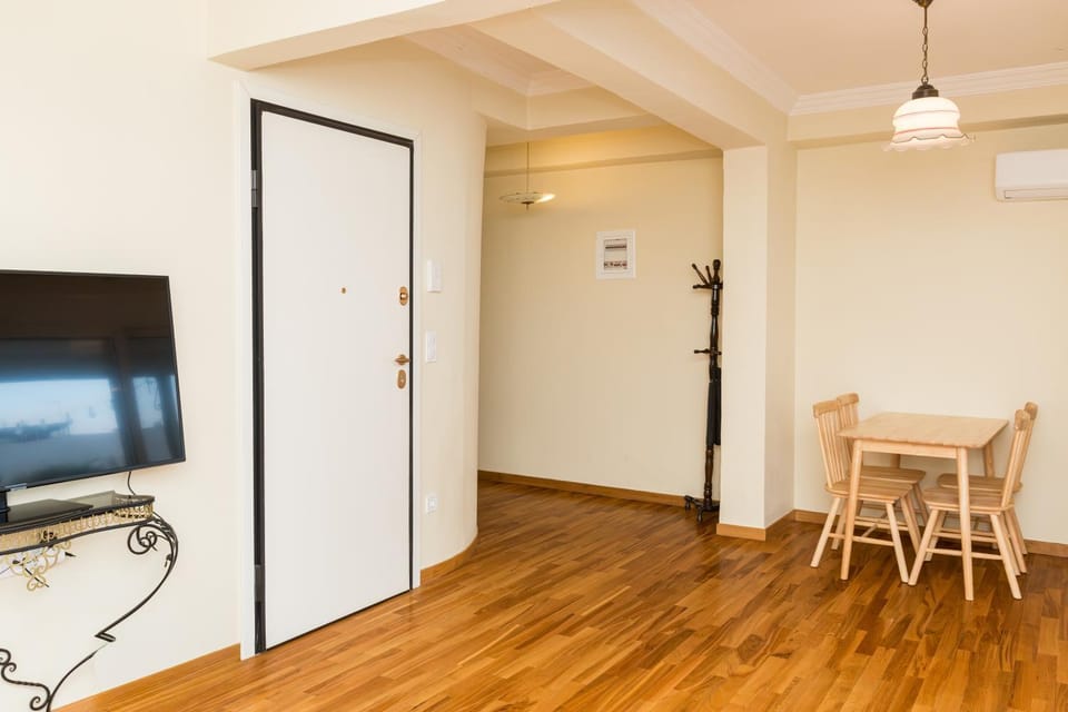 Acropolis Aura Vintage Stays in Athens Apartment in Plaka