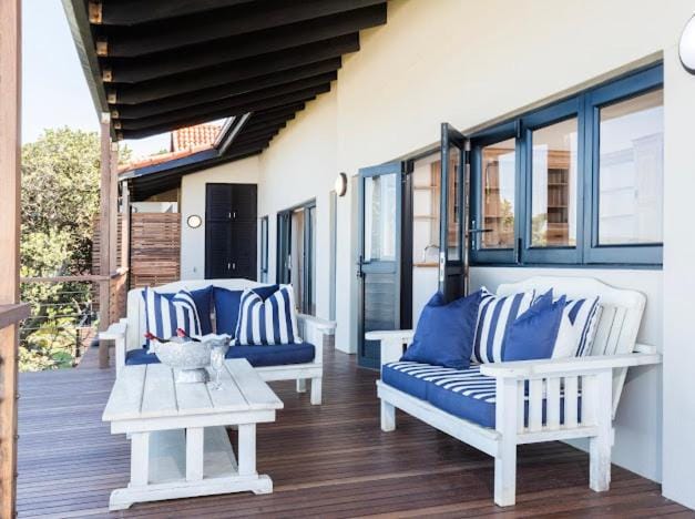 Patio, View (from property/room), Balcony/Terrace
