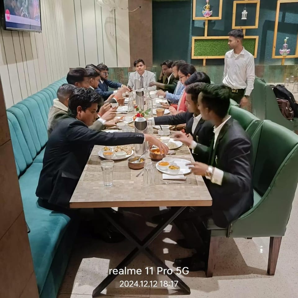 Restaurant/places to eat, Food