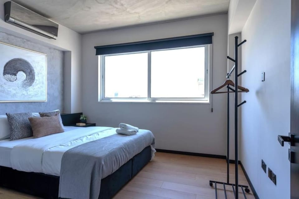 Bed, Photo of the whole room, Bedroom, wardrobe, air conditioner