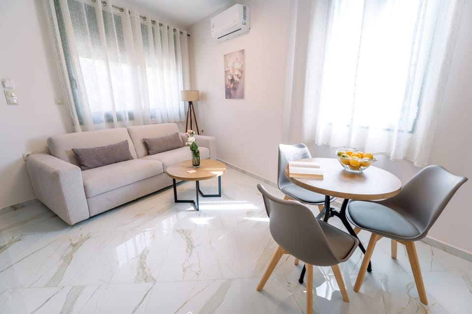 Living room, Seating area, Dining area, air conditioner