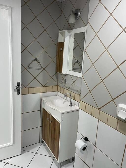 Apartamento em Bc perto univali e centro eventos Apartment in Camboriú