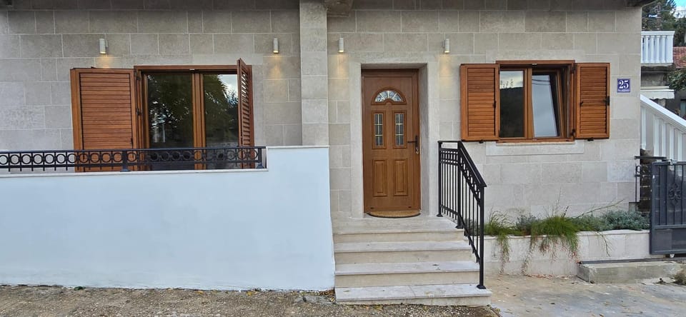 Stela Apartment in Montenegro