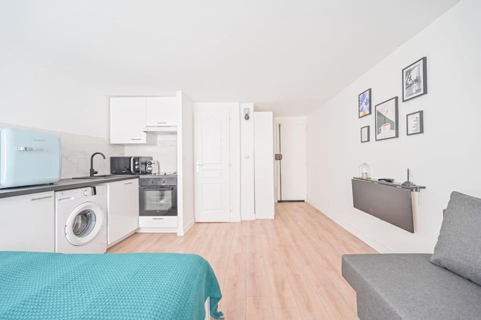 Studio Paris Centre - Republique Apartment in Paris