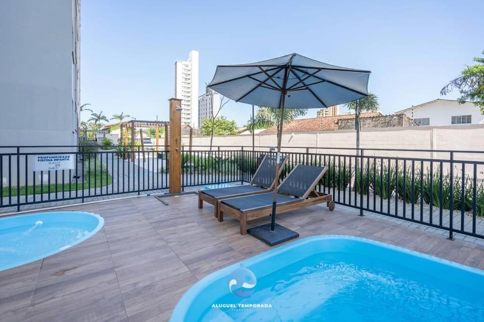 Pool view, Swimming pool, sunbed