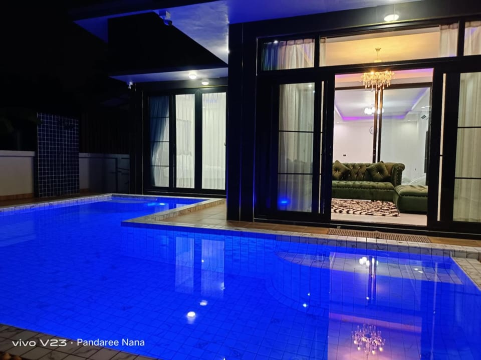 Pool view, Swimming pool