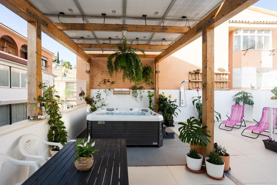 Hot Tub, Hot Tub, View (from property/room), Balcony/Terrace, Seating area, sunbed