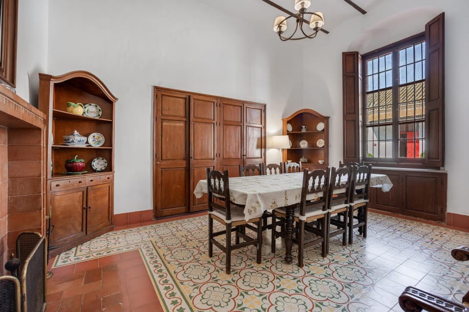 Property building, Living room