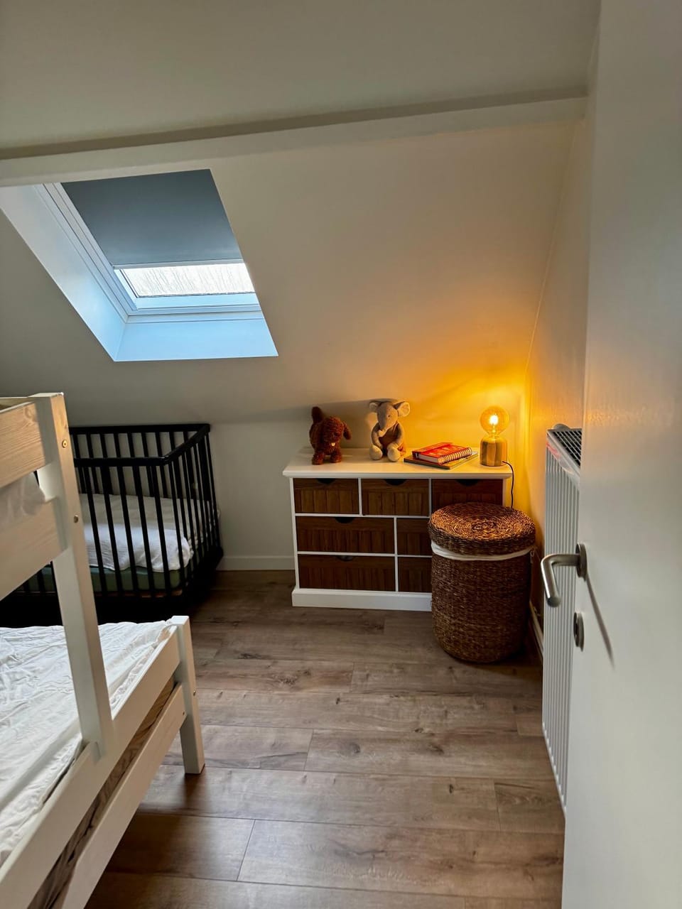 Bed, Bedroom, cot