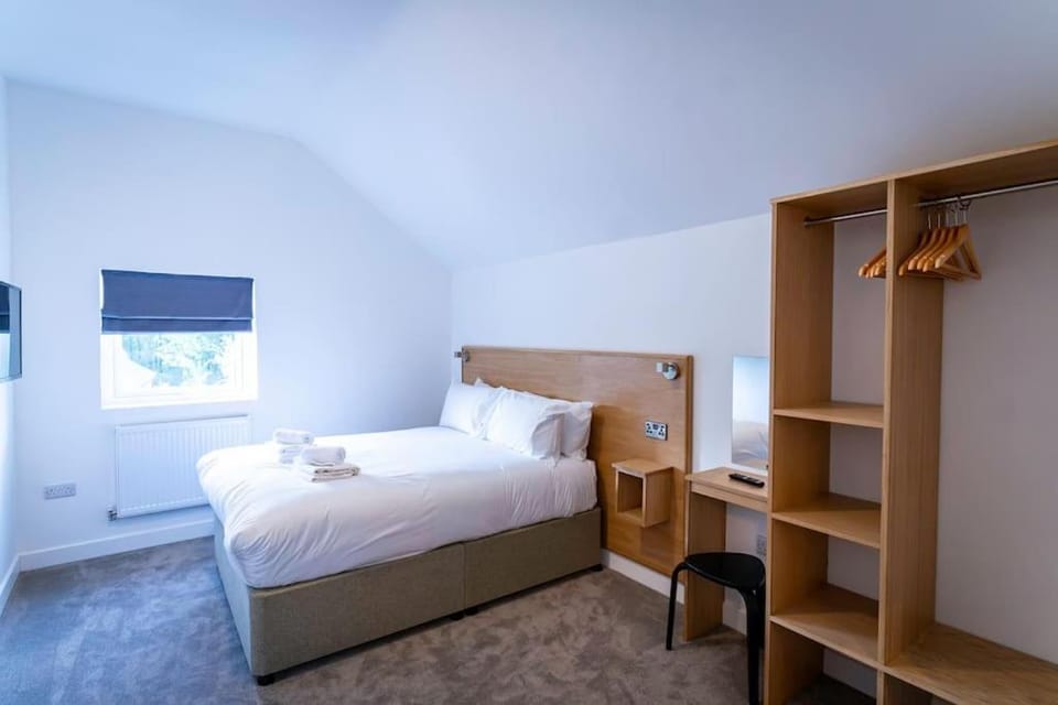 Bedroom, wardrobe