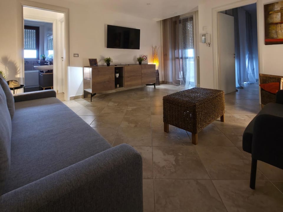 TV and multimedia, Living room, Seating area, Evening entertainment, Entertainment, heating, internet, air conditioner