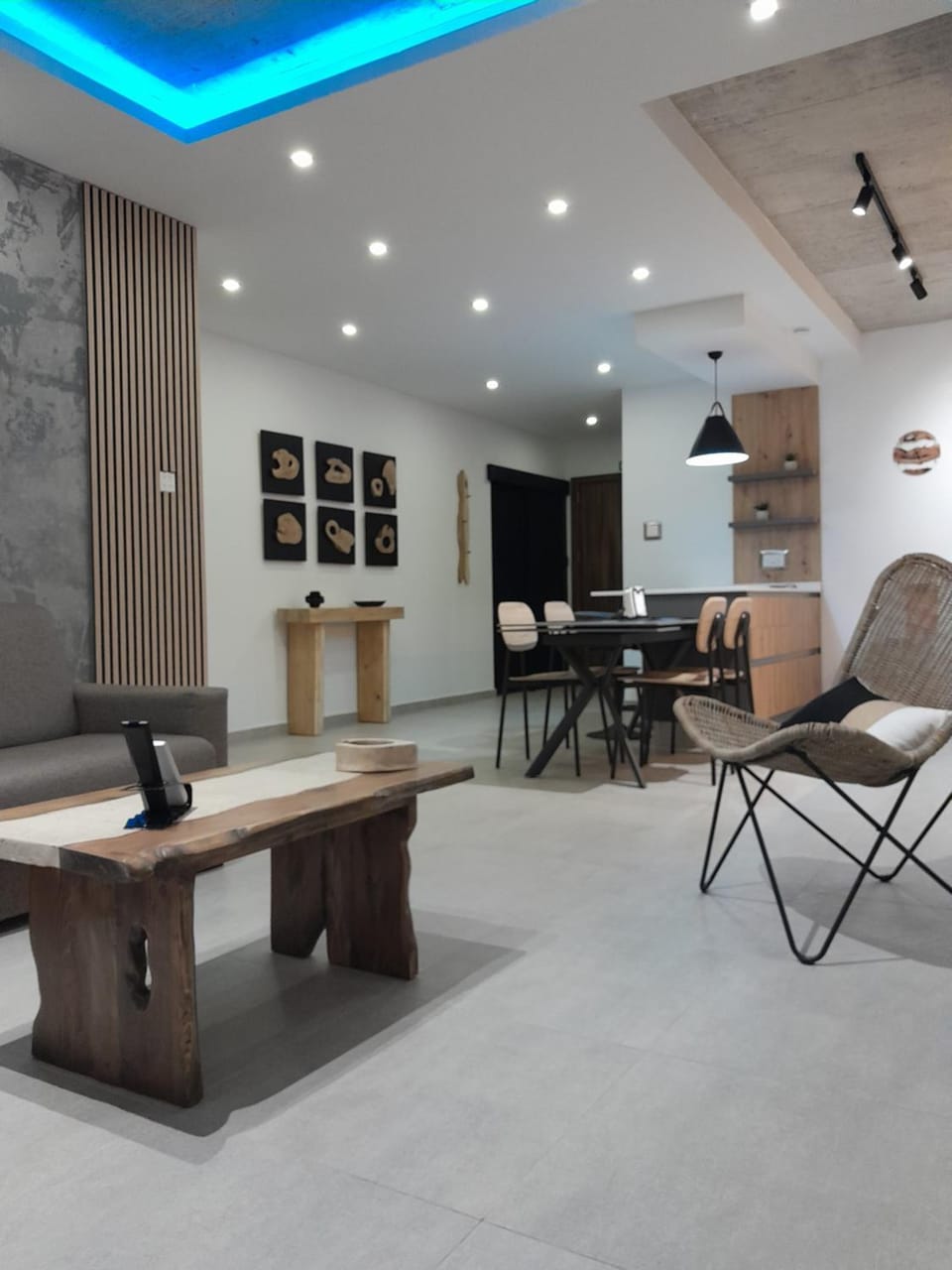 Living room, Dining area