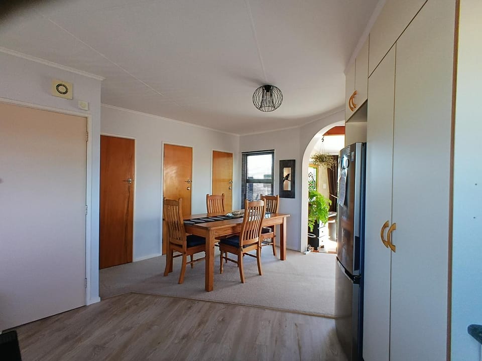 Three Doors Whole 3bdr Home Central Motueka House in Tasman District, Tasman, New Zealand