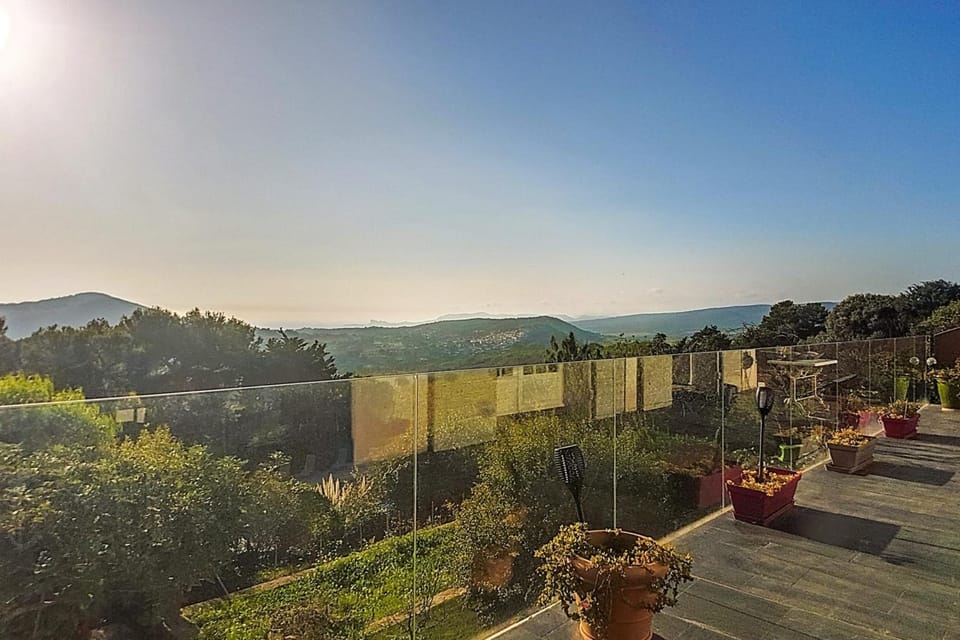 Spacious house with pool in Castellet House in French Riviera