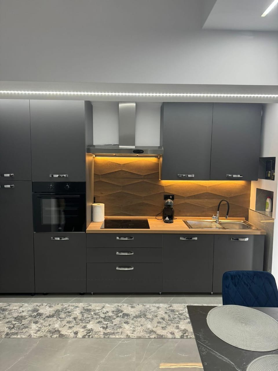 Kitchen or kitchenette, oven, stove