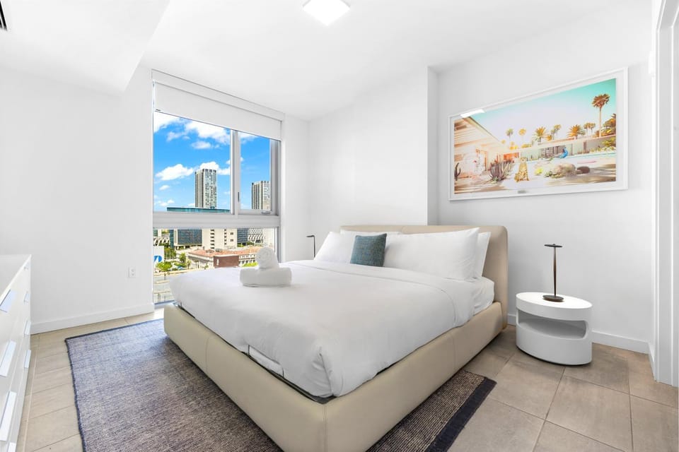 Bed, Bedroom, City view, towels