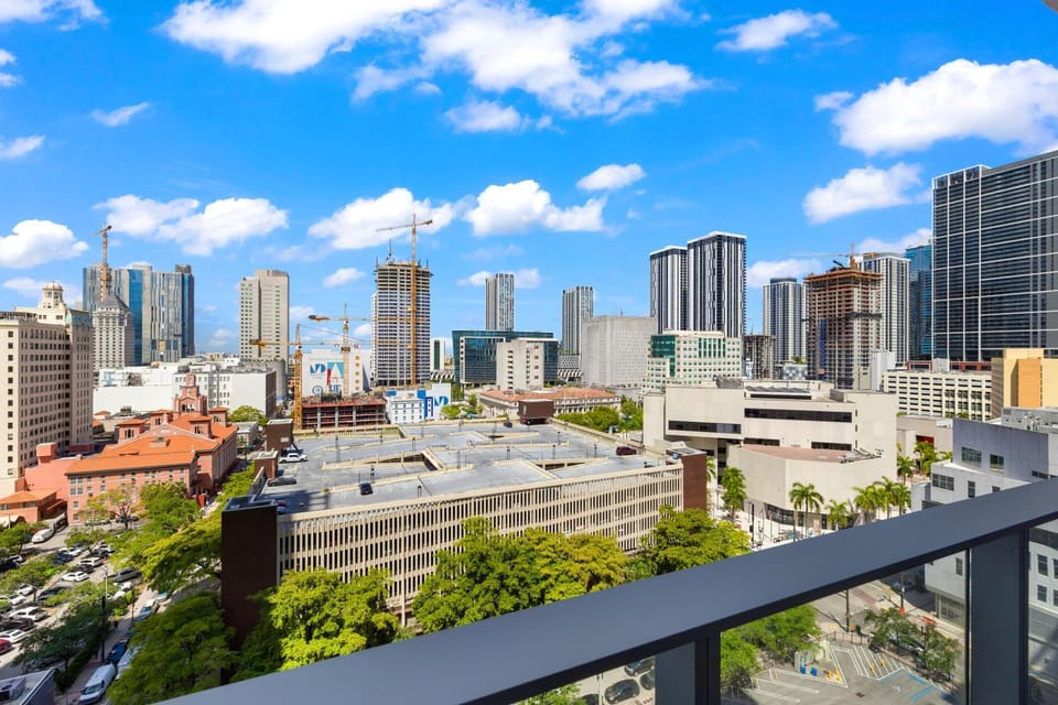 Balcony/Terrace, City view