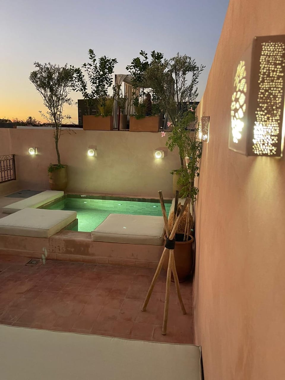 Swimming pool